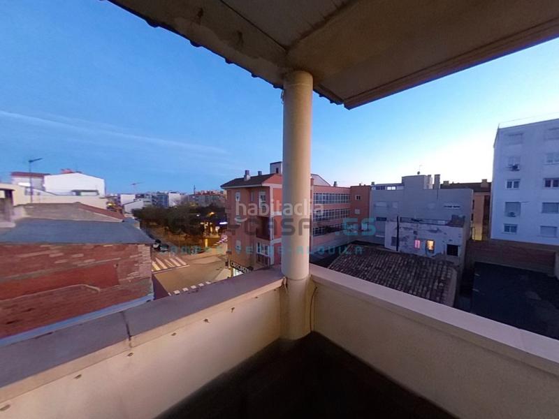 Foto 5cf0a839-6809-463f-bcc5-19e5e4edd2d8. Dúplex a calle tulipan 68 a Valdefierro Zaragoza