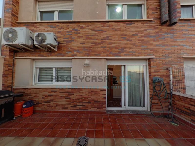 Foto 7c7319fd-532d-4e87-b3a3-2ff0350a04be. Dúplex a calle tulipan 68 a Valdefierro Zaragoza