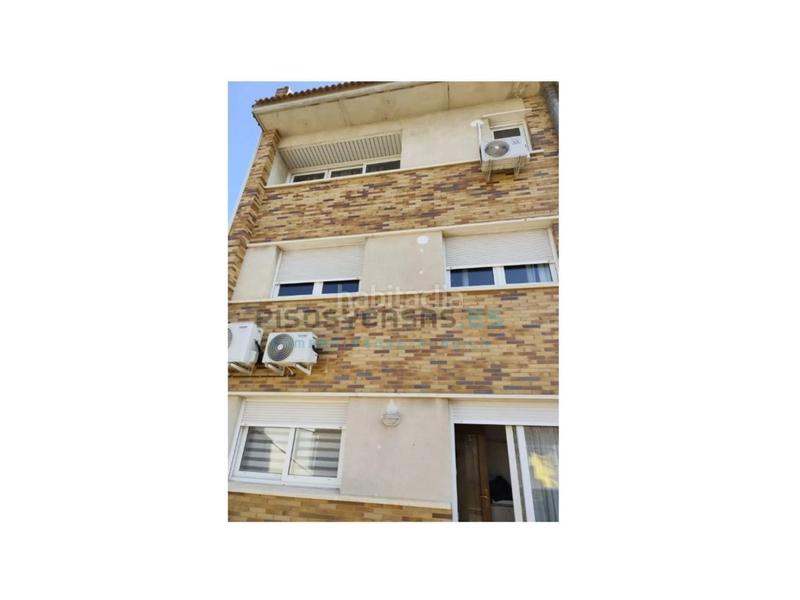 Foto ca78d380-0201-4925-b3fb-fc3b2745d0f3. Dúplex a calle tulipan 68 a Valdefierro Zaragoza