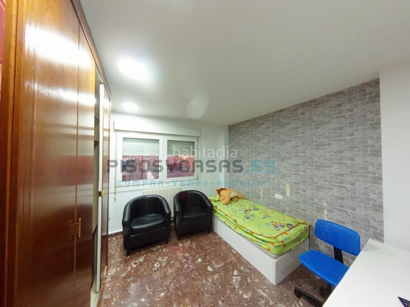 Foto e25b4045-4e00-4bbf-82e3-bc056db9f971. Dúplex a calle tulipan 68 a Valdefierro Zaragoza