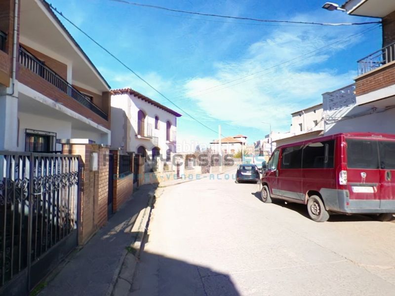 Foto 51758f5a-96cc-4b02-8675-137971bdb7da. Casa en calle democracia 4 casa en venta zaragoza en Miedes de Aragón