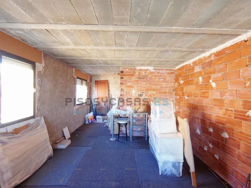 Foto 553cd147-d1d8-488f-9dfe-7d21553c36a3. Casa en calle democracia 4 casa en venta zaragoza en Miedes de Aragón