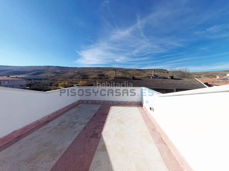 Foto 661b79e4-3073-46fa-b005-162060b87801. Casa en calle democracia 4 casa en venta zaragoza en Miedes de Aragón