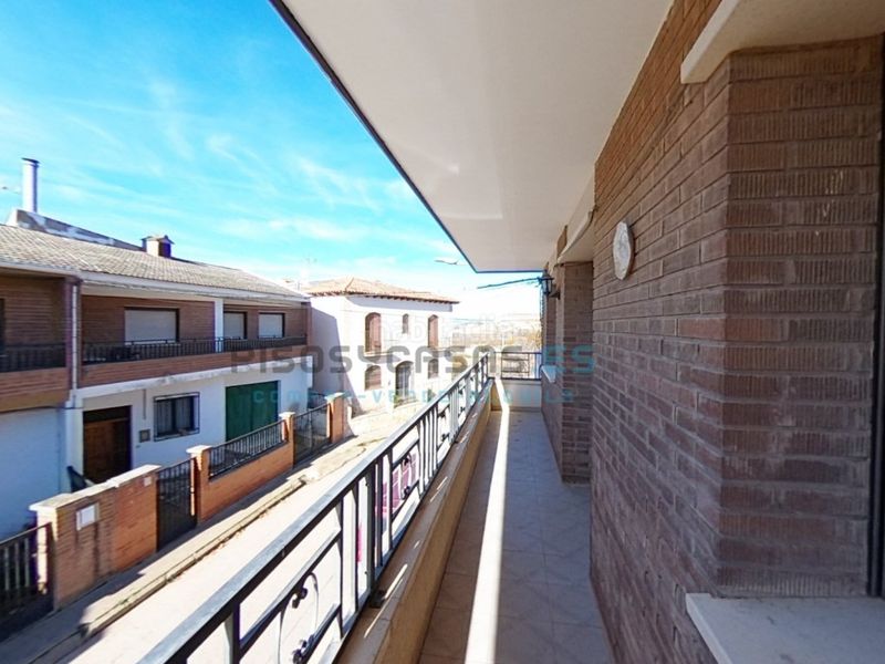 Foto bed2ce2a-850e-413a-aa15-17a87770df70. Casa en calle democracia 4 casa en venta zaragoza en Miedes de Aragón