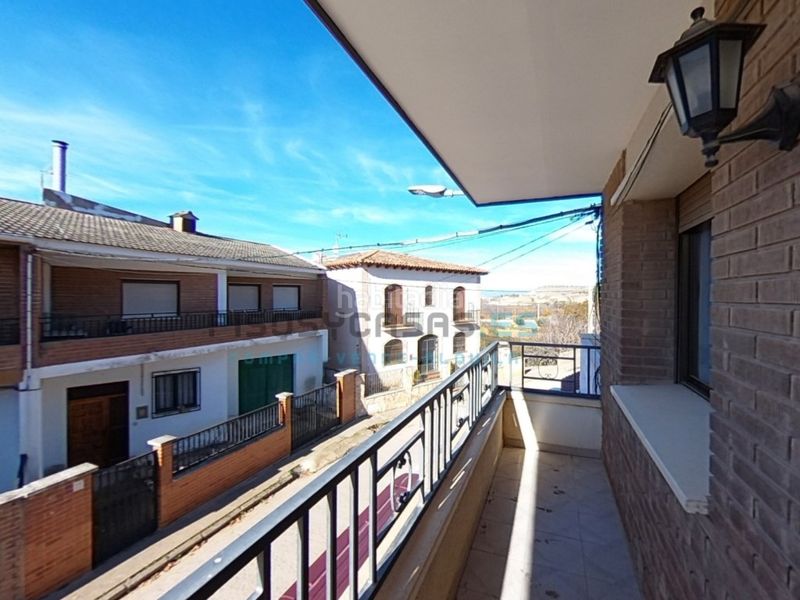 Foto c331ad2d-1033-4a61-90dc-cf308ac4cfc1. Casa en calle democracia 4 casa en venta zaragoza en Miedes de Aragón