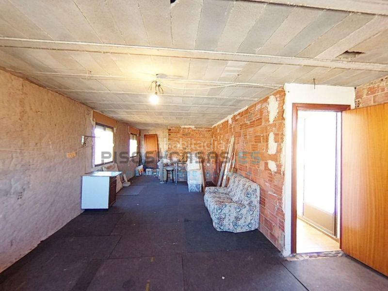 Foto de7c37ce-eb3a-4cf0-a2cf-f0df7d1e83ed. Casa en calle democracia 4 casa en venta zaragoza en Miedes de Aragón