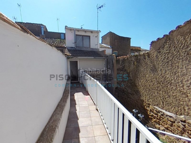 Foto 9f1b3e89-ab3e-4b1d-aca7-4f76e3dd0adb. Casa a calle alberca 28 a Sádaba