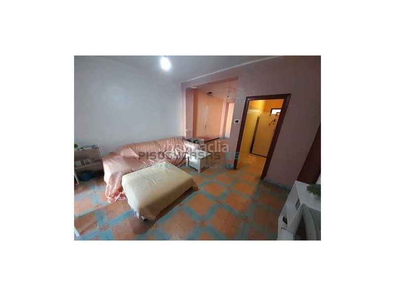 Foto f7225ae2-c3a9-40ff-bf37-451d12aee0cf. Casa a Corbera