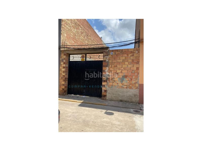 Foto ca78b5c5-740d-4302-a194-7e75412b24a1. Casa amb aparcament a Guadassuar