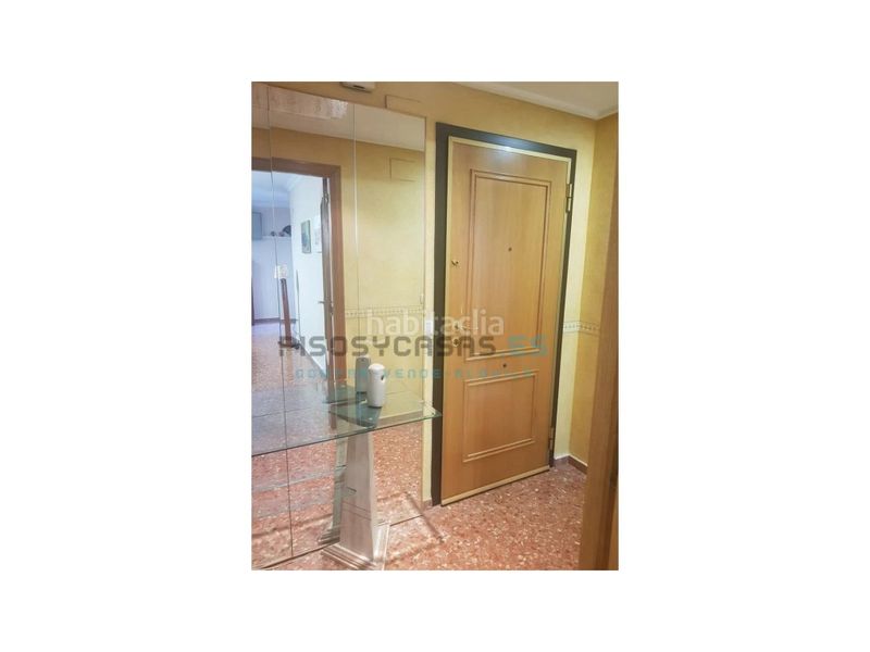 Foto a14e503a-d86e-4b27-8875-4fa392819a05. Pis amb aparcament piscina a Camí Reial Valencia