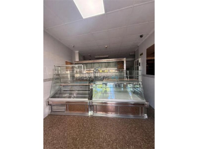 Foto e35ba6f4-f4e6-44c1-be4a-e4d5f132eb87. Casa amb aparcament a Buñol