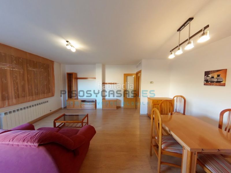 Foto bedf3e09-b9ac-4499-99cd-4ae43aa6cebc. Piso en calle madrid 2 piso en venta en calle madrid zaragoza en Caspe