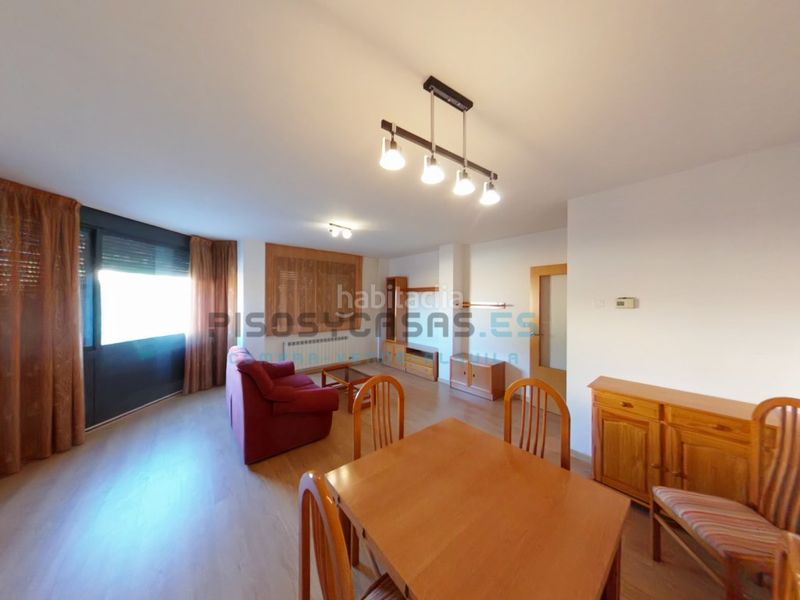 Foto d378f8eb-cbae-4994-b4b3-8afccf651cb0. Piso en calle madrid 2 piso en venta en calle madrid zaragoza en Caspe