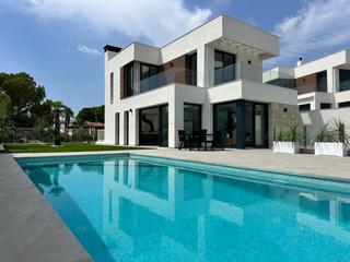 Chalet in Golf Bahía