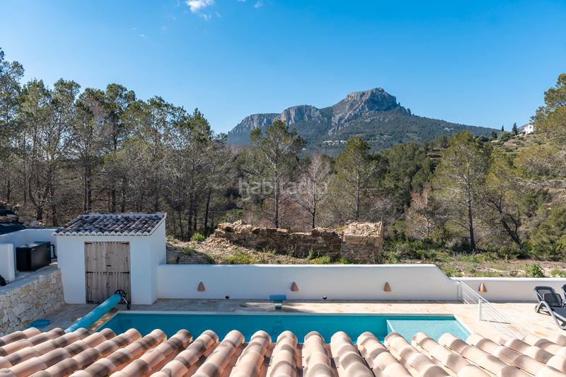 Foto 520e6b66-fa3c-4cae-a577-dc3569aed644. Masia amb piscina a Benissa pueblo Benissa