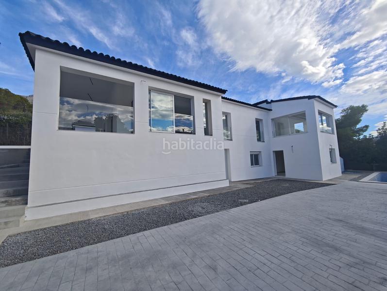 Foto 3ed3e94e-42f3-4b49-9c7b-b9b389fda9b7. Chalet with parking pool in Altea la vella Altea