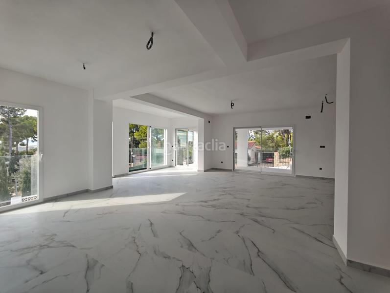 Foto a65b7b80-1d89-4895-8056-03e6c343af19. Chalet con parcheggio piscina in Altea la vella Altea