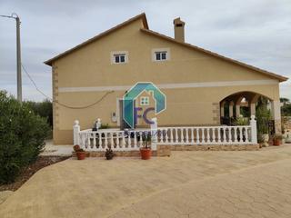 Xalet a Puerto Lumbreras. Chalet independiente en venta en puerto lumbreras, con 199 m2, 3