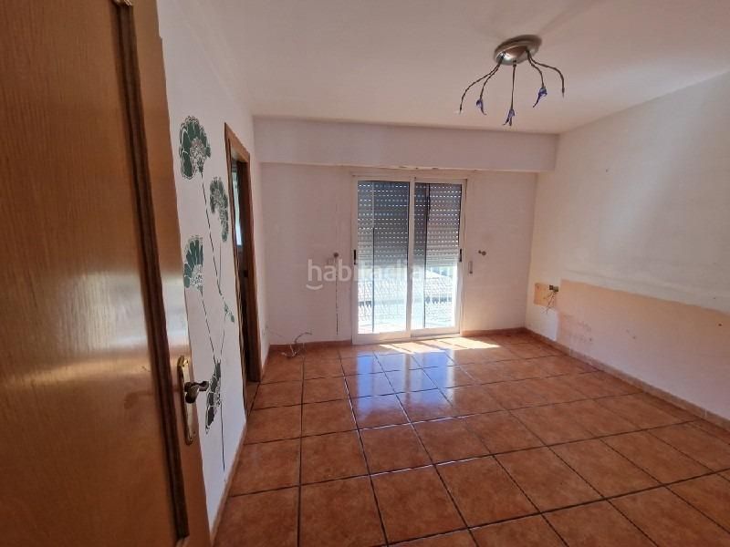 Foto ad77c9e0-e263-4c73-91d0-ef4d7d9e2e9b. Casa adossada a mar 76 a Daimús