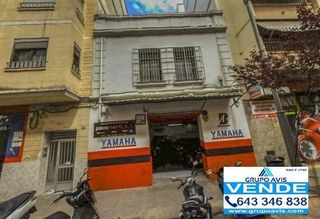 Geschäftsraum in Calle ferrocarril d'alcoi 82. Local comercial en gandia