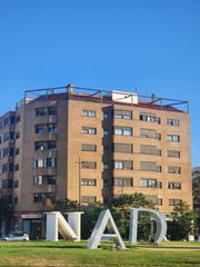 Piso en Avenida republica argentina de la 124. Luminoso piso de 3 dormitorios con garaje y trastero en gandia.