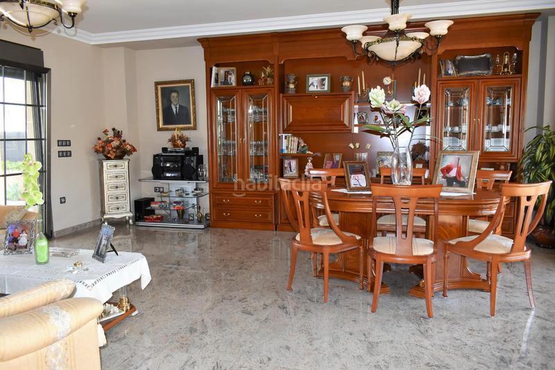 Foto 1385000a-2b8f-4ca6-87a8-7031d7a8fdfa. Xalet amb aparcament piscina a Park Nord - Casona Gandia