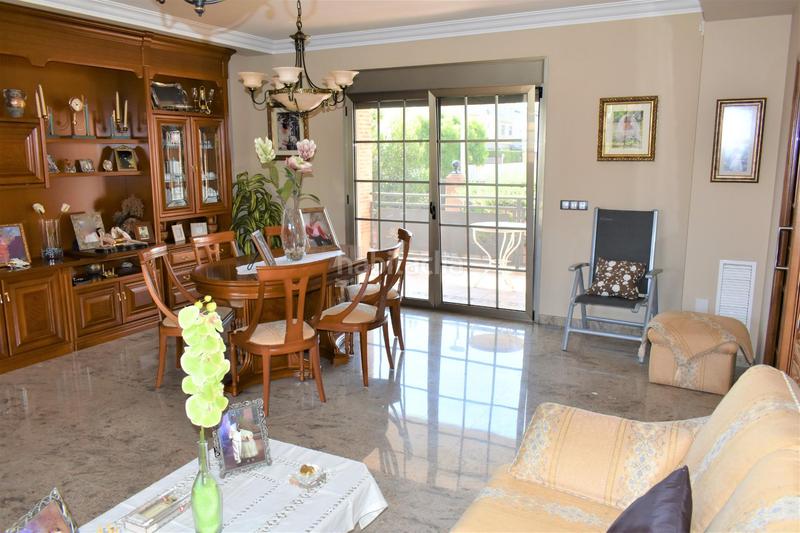 Foto 461814ec-b539-41e8-a440-69df20e28c76. Xalet amb aparcament piscina a Park Nord - Casona Gandia