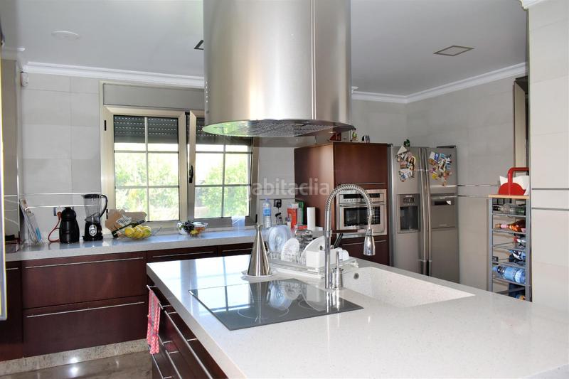 Foto 640b4e51-4ab0-4f2c-b9e0-3a3274e2acb9. Xalet amb aparcament piscina a Park Nord - Casona Gandia