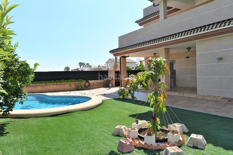 Foto 67e2c5cb-38be-4cb2-8fda-a7a00e0a51d7. Xalet amb aparcament piscina a Park Nord - Casona Gandia