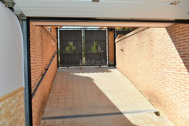 Foto b8a6ed22-3bc4-4a5f-bd80-05a85ef921f4. Xalet amb aparcament piscina a Park Nord - Casona Gandia