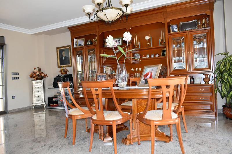 Foto e0017932-61dc-4517-af98-aa2d313ce1a1. Xalet amb aparcament piscina a Park Nord - Casona Gandia