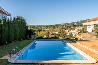Xalet  Carrer de la torrevella. Espectacular casa a 4 vientos con jardín y piscina en caldes des