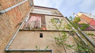 Casa adossada  Carrer verger. Casa de pueblo plurifamiliar para reformar en el centro de navar