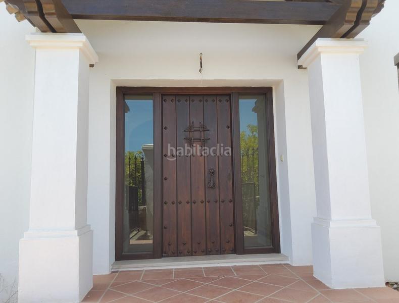 Foto 29e4352f-343b-48cb-a4f8-0a2b22d083a6. Xalet amb calefacció aparcament piscina a Valle Romano Golf Estepona