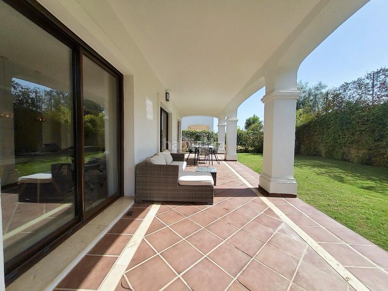 Foto 701feaae-0042-47cd-bdf1-6eef51119224. Xalet amb calefacció aparcament piscina a Valle Romano Golf Estepona