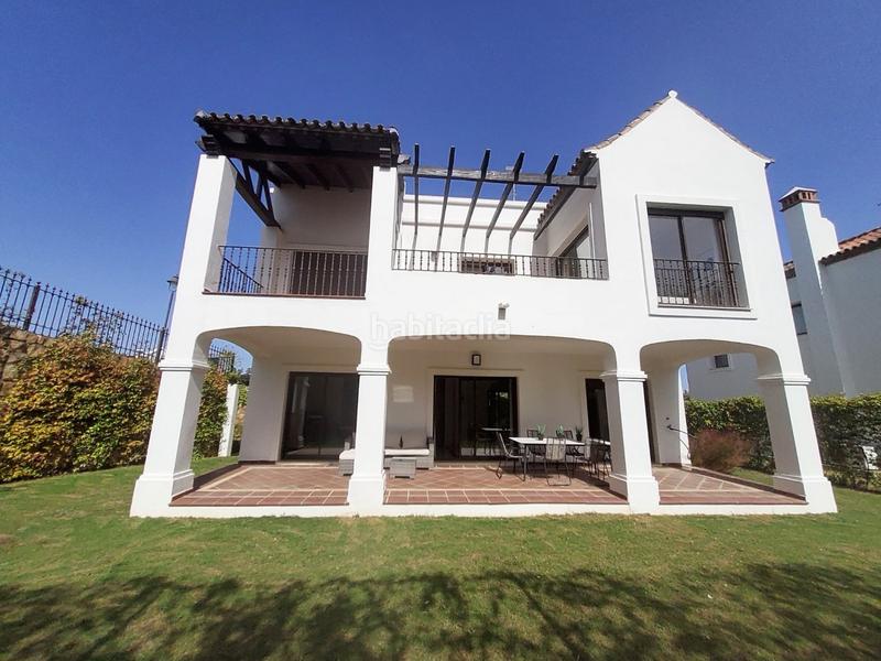 Foto d0c1eb7b-f970-43d9-82cd-2e9cd83ca34a. Xalet amb calefacció aparcament piscina a Valle Romano Golf Estepona