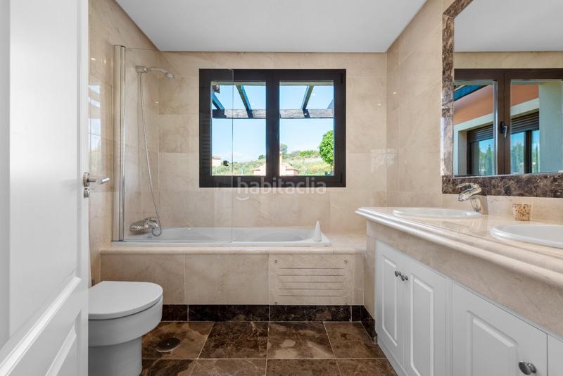 Foto ddd96734-5e35-4435-b2e8-b4a887384011. Xalet amb calefacció aparcament piscina a Valle Romano Golf Estepona