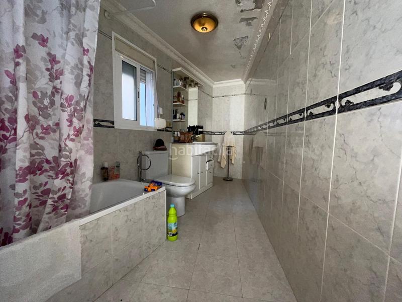 Foto 35077bb8-8500-45e1-9df1-fb180b8bba73. Reihenhaus in calle barranco 2 in Guaro