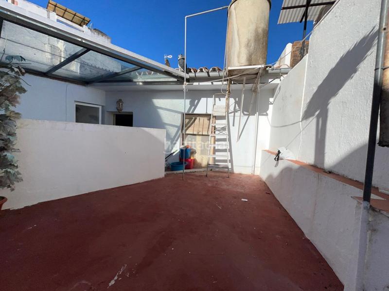 Foto a97b5789-013c-49c8-aca5-be87aea5aafa. Reihenhaus in calle barranco 2 in Guaro