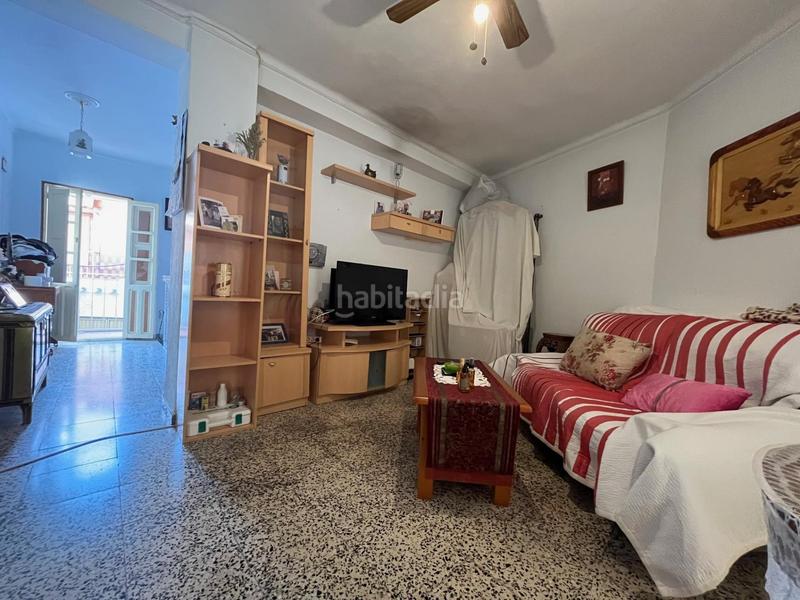 Foto ea788c12-cb9d-4c30-ae4e-a7b4a1df1ce2. Reihenhaus in calle barranco 2 in Guaro