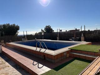 Xalet a Carrer melies 50. Preciosa casa independiente en la mejor zona de cubelles