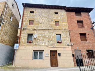 Masia  Avenida avenida juan carlos i. Casa rural en treviana, la rioja
