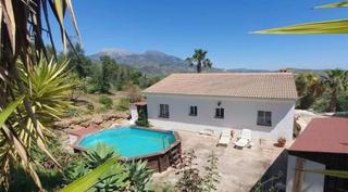 Masia a Tolox. Maravillosa finca de 3 dormitorios y 2 baños con impresionantes