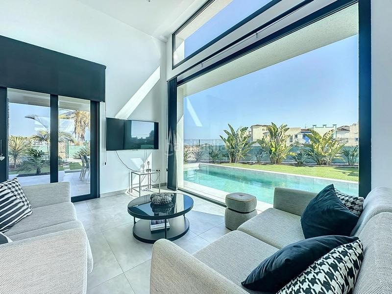 Foto 0c159b90-3d0d-44d7-b667-12c0e1d2ca21. Xalet amb calefacció aparcament piscina a Cala Marqués Vera