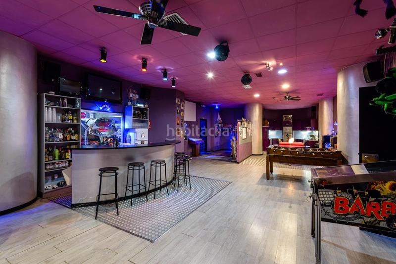 Foto 76ad23fa-2e19-452b-9ab8-1140d039f18b. Local comercial  urbano con calificación espectáculos en Valencia