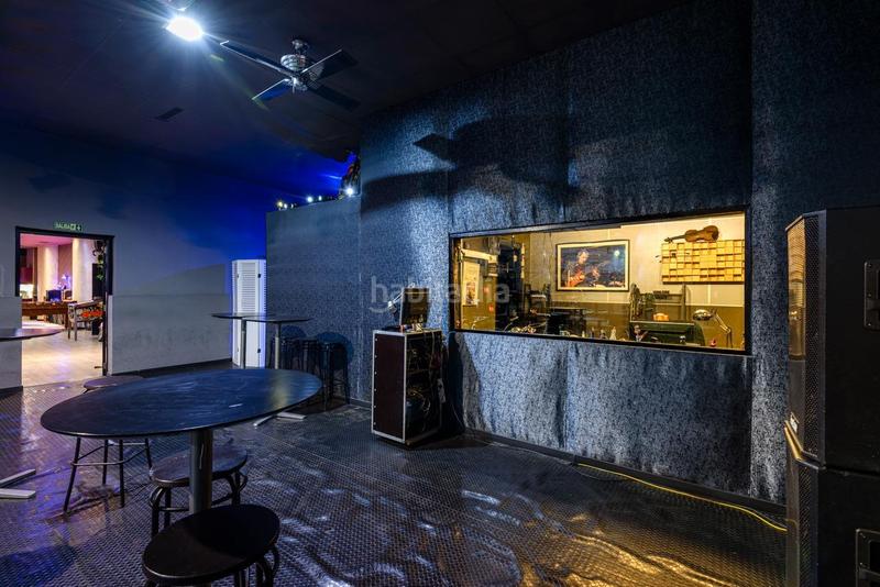 Foto f9ac8676-03ff-4b3d-96df-c3b403bd5c58. Local comercial  urbano con calificación espectáculos en Valencia