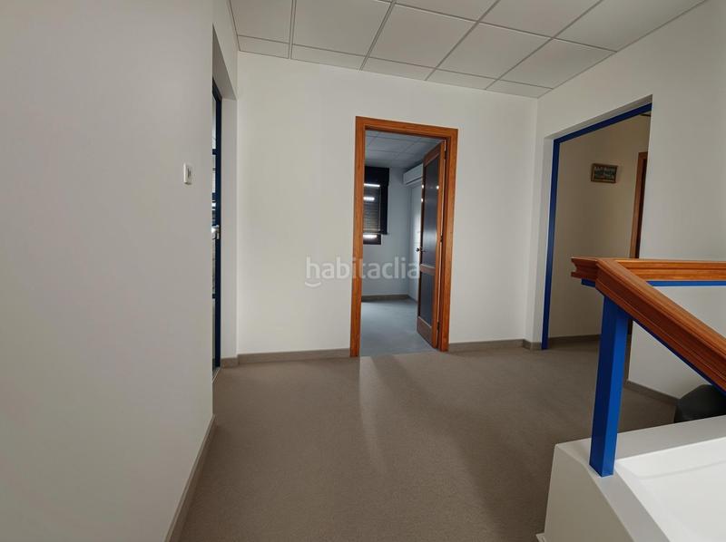 Foto b2a275de-2ea0-4afb-9fba-5d54642979a9. Location bureau dans Fuente Vaqueros
