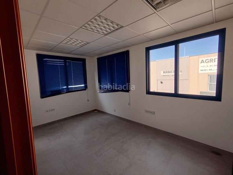 Foto cd8c92f6-3631-45a4-a331-6d46d600e330. Location bureau dans Fuente Vaqueros