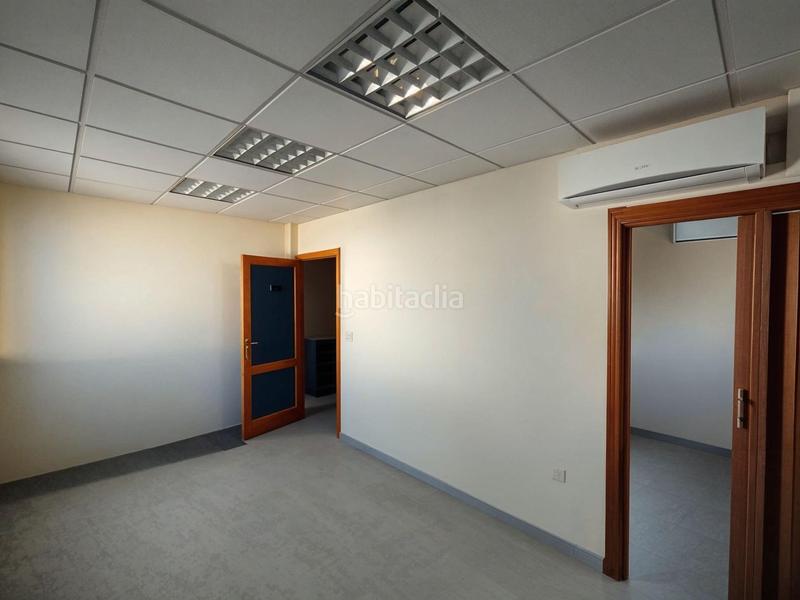 Foto e31316a2-ad38-4d6a-bb6a-4f130e183ff6. Location bureau dans Fuente Vaqueros