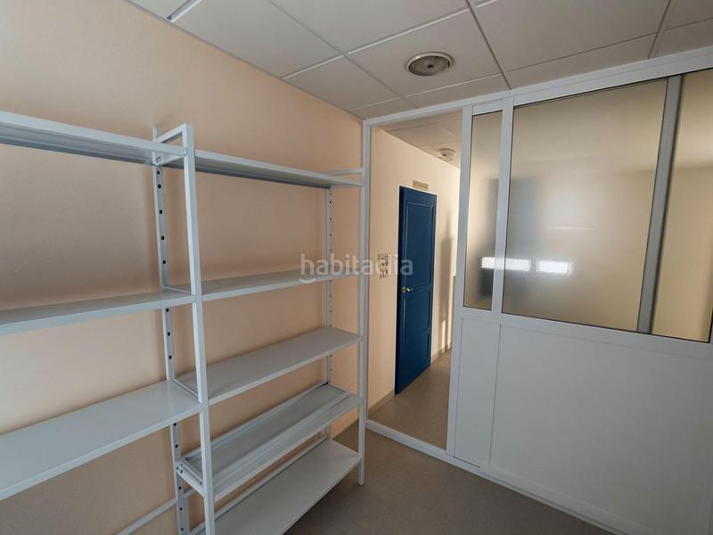 Foto e629755f-953e-41e7-b6ec-a45e5e8768c5. Location bureau dans Fuente Vaqueros